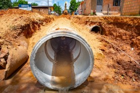 Infraestrutura - Bairros Araceli e Cauamé recebem obras de drenagem