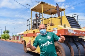 Prefeitura asfalta rua Faculdade Cathedral, no loteamento Cidade Universitária
