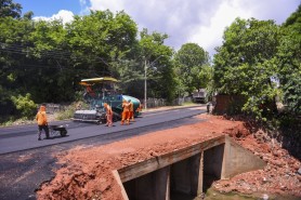 Prefeitura de Boa Vista substitui ponte de madeira por galeria no bairro Mecejana