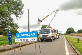 AVENIDA DOS TRABALHADORES - Área no bairro Dr. Airton Rocha é contemplada com novos pontos de iluminação de LED