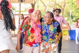 Integrantes do Cabelos de Prata “caem na Folia” no CRAS Pintolândia