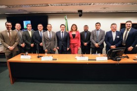 Prefeito Arthur Henrique participa de audiência em Brasília e discute a exploração de petróleo na bacia do Tacutu