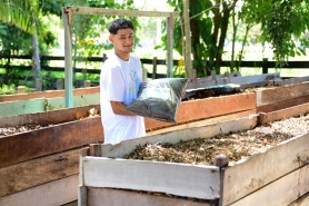 PROJETO CRESCER - Oficina de “Educação Ambiental e Compostagem” forma cidadãos conscientes para um futuro mais sustentável