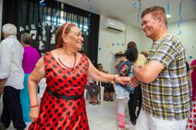 “SOB UM BANHO DE LUA” - Integrantes do Cabelos de Prata revivem alegria dos anos 60 em baile temático
