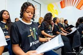 VOZES QUE ILUMINAM - Com dedicação, talento e amor, Coral Artcanto se prepara para o Natal da Paz 2025