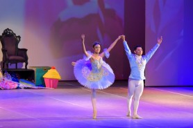 O QUEBRA-NOZES - IBVM e Ballet Cristina Rocha apresentam clássico natalino no Teatro Municipal