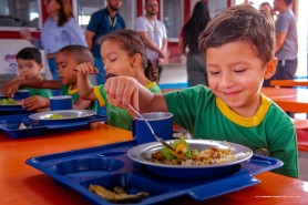 Cerca de 100 toneladas de alimentos da agricultura familiar chegam mensalmente às escolas de Boa Vista