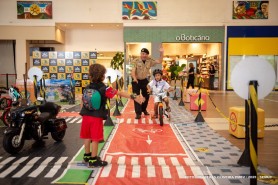 Prefeitura promove ações educativas do Maio Amarelo em shopping da cidade