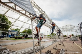 BOA VISTA JUNINA 2025 Arquibancadas montadas na praça Fábio Paracat terão capacidade para receber mais de 5 mil pessoas