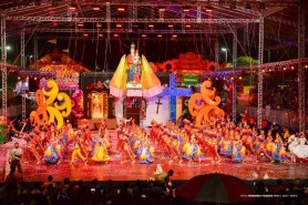 BOA VISTA JUNINA 25 ANOS - Quadrilhas levam brilho e emoção na primeira noite de concurso