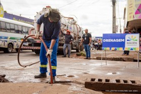 Serviços de limpeza alcançam 16 bairros nesta segunda-feira e devem remover 400 toneladas de resíduos em Boa Vista