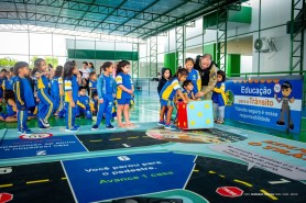 MAIO AMARELO - Com cenário lúdico e informativo, escola de Boa Vista recebe palestra sobre o trânsito
