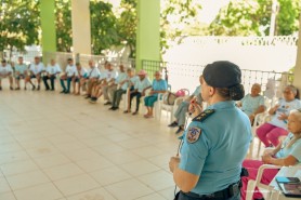 AGOSTO LILÁS - Palestra da Patrulha Maria da Penha orienta integrantes do Cabelos de Prata sobre violência doméstica