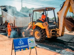 OPERAÇÃO TAPA BURACO - Prefeitura revitaliza mais de 550 vias em 50 bairros da capital