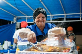 CARNAVAL DE TODOS - Folia descentralizada garantiu renda extra para 250 ambulantes durante as noites de festa