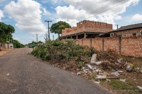 PREFEITURA ALERTA - Descarte de lixo de forma incorreta favorece o aparecimento de pragas e proliferação de doenças