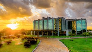 “AGENDA CULTURAL” - Cantor gospel Leandro Borges se apresenta no Teatro Municipal nesta quinta-feira, 10