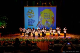 Dia do Idoso é celebrado com Show de Talentos no Teatro Municipal