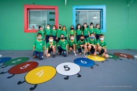 MAIS AMPLA E CONFORTÁVEL  -  Alunos da Escola Aquilino Duarte aproveitam primeiro dia de aula em novo endereço