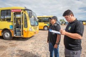 Frota de ônibus passa por vistoria antes do início das aulas em Boa Vista