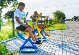 GESTÃO QUE TRANSFORMA - “Minha qualidade de vida melhorou em 100% desde que essa praça foi inaugurada”, afirma frequentadora da Praça Chico do Carneiro