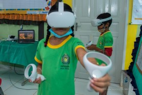 TECNOLOGIA NO CAMPO - Alunos assistem primeira aula do projeto BV-128 em escola na Vila do Passarão