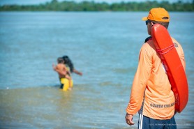 Defesa Civil Municipal orienta população sobre cuidados em balneários durante o verão