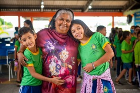BAIRRO AIRTON ROCHA - Moradores estão ansiosos pela conclusão de obras em escola e de nova unidade de saúde