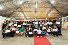 EDUCAÇÃO INCLUSIVA - Escola Ana Sandra forma primeira turma do Curso de Libras aberto à comunidade