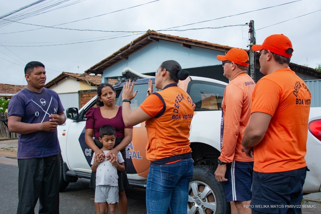 Defesa Civil intensifica ações no período de chuva em vários bairros da capital