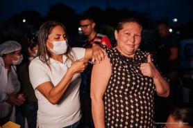 SAÚDE - Quase 200 pessoas foram vacinadas durante acendimento de Luzes de Natal no Parque do Rio Branco