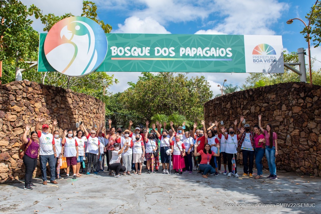 “CONHECENDO MINHA CIDADE” - Integrantes do Cabelos de Prata têm dia especial de visita ao Bosque dos Papagaios