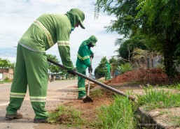 LIMPEZA DA CIDADE - “Precisamos também fazer a nossa parte”, diz moradora do bairro Nova Cidade