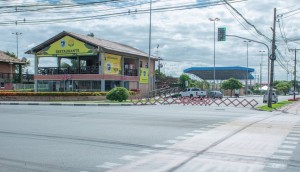 BV JUNINA 2022 - Trecho da avenida Ene Garcez e ruas paralelas são interditadas para receber estrutura do arraial