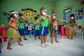 Truarú da Cabeceira - Alunos de escola indígena comemoram a primeira semana de aulas presenciais