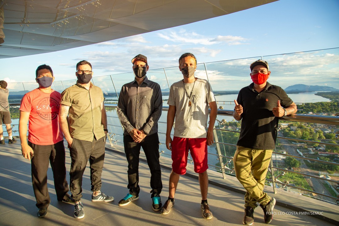 "LINDA DE SE VER" - Artistas criadores do mural do Parque do Rio Branco visitam Mirante Edileusa Lóz