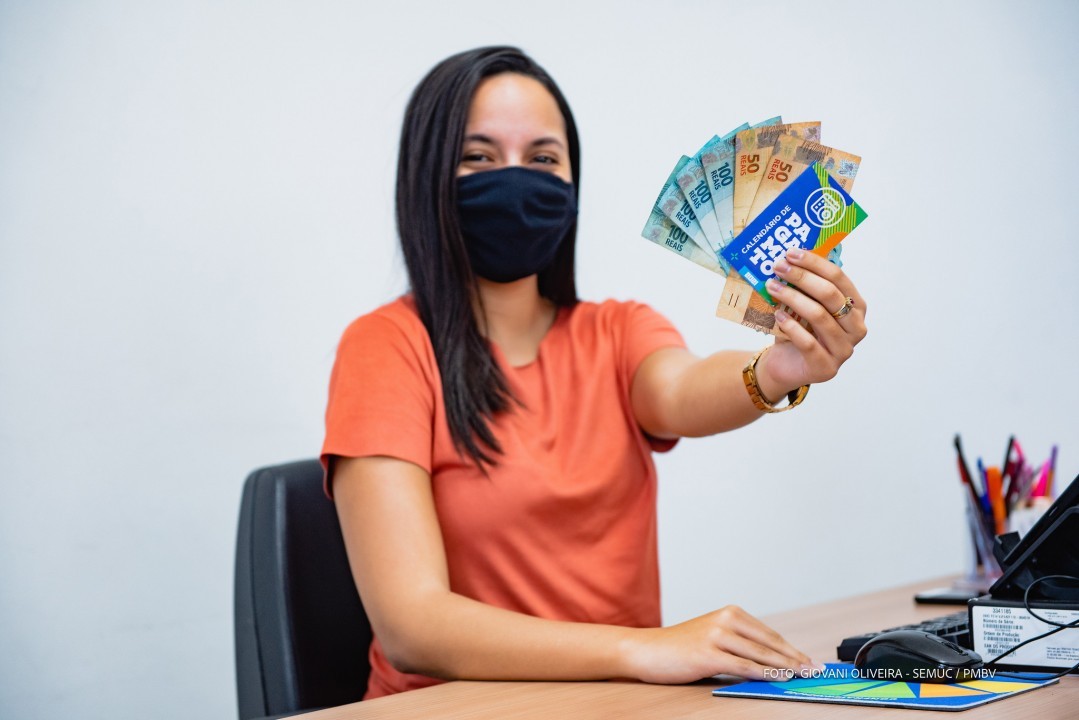 Comunicado - Prefeitura antecipa e paga primeira parcela do 13º salário nesta sexta-feira, 18