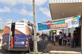 Covid-19 - Prefeitura vacina população na Feira do Pintolândia e no bairro Pedra Pintada