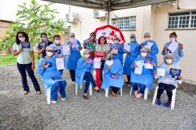 Dia das Mães -  Alunos escrevem cartinhas para profissionais de saúde que atuam na UBS do Equatorial