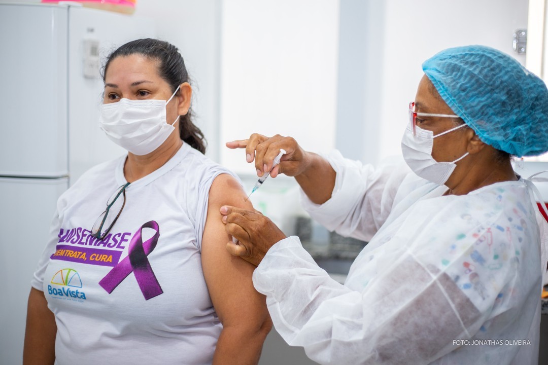 Trabalhadores da área da saúde são imunizados contra Influenza e Sarampo