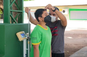 Alunos passam por avaliação biométrica e recebem orientações sobre educação nutricional