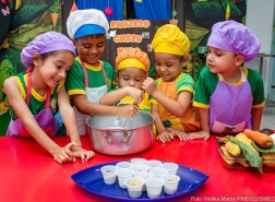 CHEFS KIDS - Crianças de creche do Cidade Satélite aprendem noções básicas de culinária saudável
