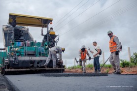 INFRAESTRUTURA - “Agora vivemos outra realidade com o asfalto chegando às vicinais”, celebra moradora do Bom Intento
