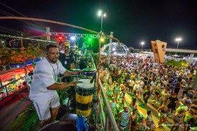 CARNAVAL BOA VISTA PRA FRENTE - Abertura reúne milhares de pessoas na Praça Fábio Marques Paracat, ponto tradicional da folia