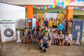 XEQUE MATE - Escola Municipal Centenário recebe materiais para prática de xadrez