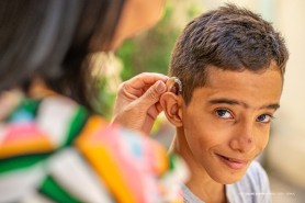 VIVER SEM LIMITES - Prefeitura entrega aparelhos auditivos para melhorar desempenho escolar e qualidade de vida das crianças em Boa Vista