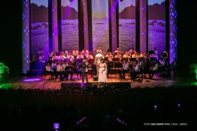 Mais de mil mães dos projetos sociais são homenageadas em evento no Teatro Municipal
