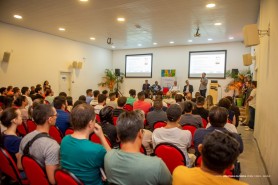 RESIDÊNCIA EM TIC - Prefeitura investe na formação de profissionais da área de tecnologia e inicia nova turma com 250 alunos