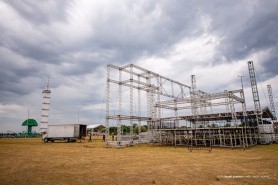 MORMAÇO CULTURAL - Estrutura para o festival começou a ser montada no Parque do Rio Branco