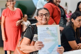 Prefeitura entrega títulos definitivos e garante mais segurança jurídica a moradores de Boa Vista